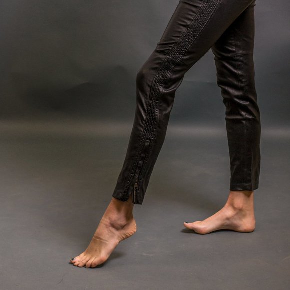 NEVER WORN Leather Pants by Alexander McQueen - Picture 3 of 6